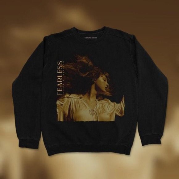 Taylor Swift Fearless Taylor’s Version Album Cover Pullover Size M - Picture 1 of 3